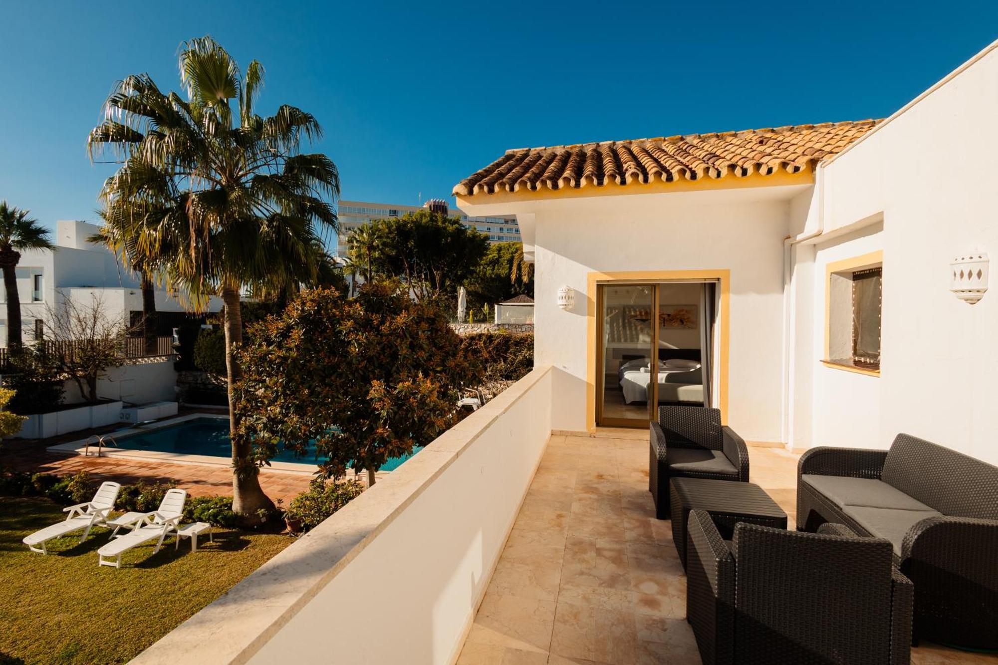 Spacious House With Pool, Garden And Solarium In Las Chapas, Marbella Marbella